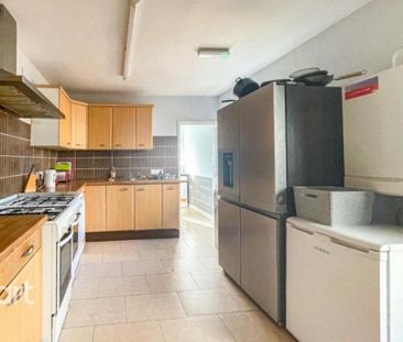 1 bedroom in a house share to rent - Photo 5