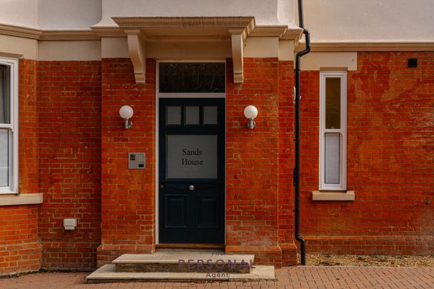 Redwood Drive, Epsom - Photo 1