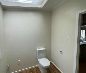 Two Bedroom place located in Otahuhu - Photo 5