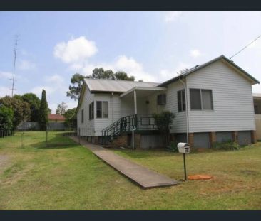 Ideally Located - Photo 2