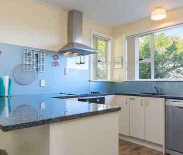 Stokes Valley 3 Bedrooms - Photo 1