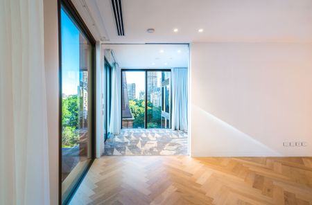 3 Bedroom Apartment with Hyde Park Views - Photo 2