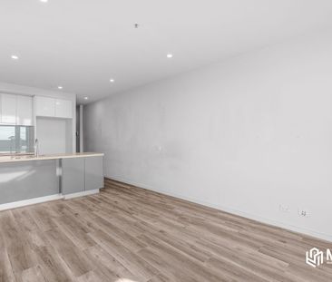 Modern Living in the Heart of Burwood - Photo 3