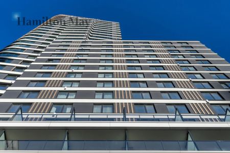 Eleganckie mieszkanie na 24 piętrze Unique Tower - Photo 2