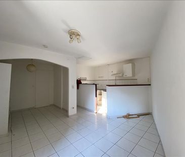 1 pièce - 30,6 m² - 2ème étage - Colocation non autorisée - Photo 1