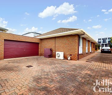 1/10 Jasper Road, Bentleigh - Photo 2