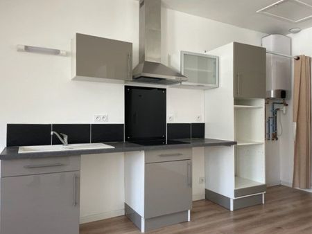 Location Appartement 2 pièces 47m² BAGNERES DE BIGORRE 65200 - Photo 5