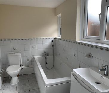 2 bedroom house to rent - Photo 3