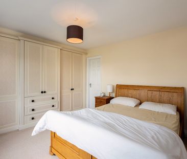 4 bedroom detached house to rent - Photo 3
