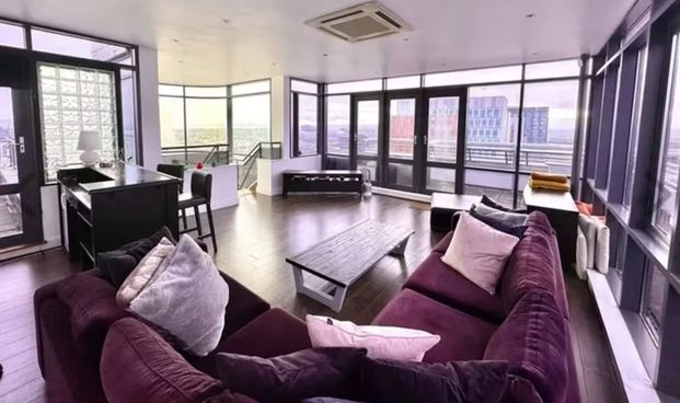 Grand Canal Quay, Dublin - Photo 1