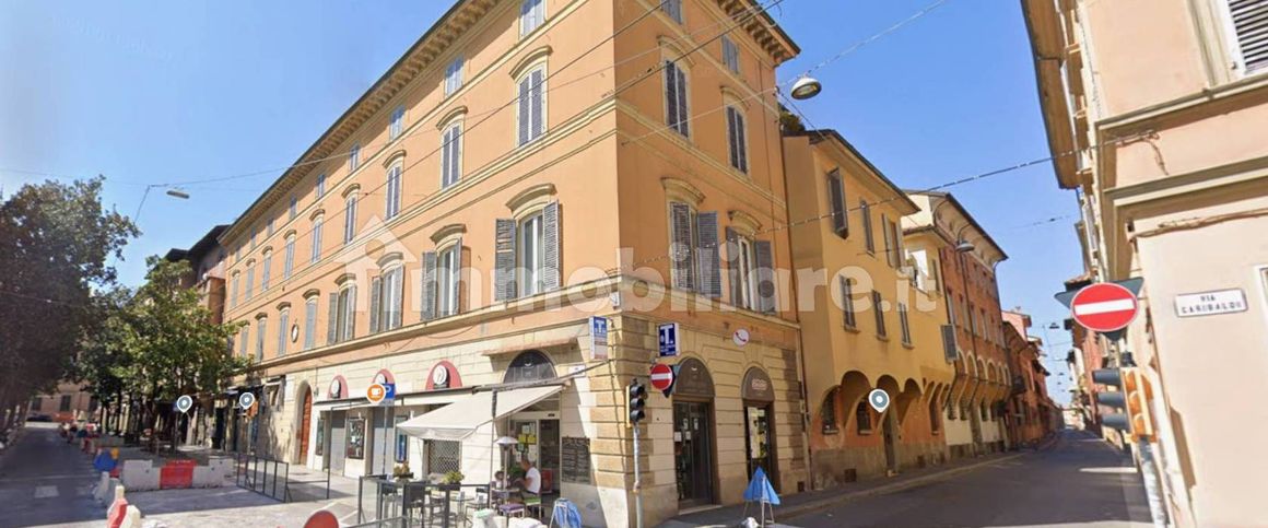 Bilocale via Giuseppe Garibaldi 5, Castiglione - Tribunale, Bologna - Foto 1