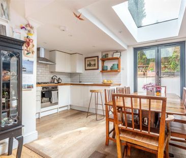 3 bedroom terraced house to rent - Photo 1