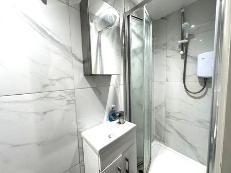 Studio Flat, Woodsome Road, NW5 - Photo 3