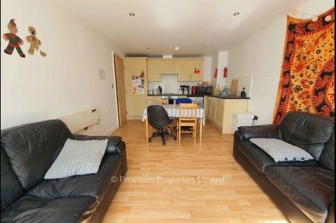 3 Bedroom House Near the Leeds University - Photo 1