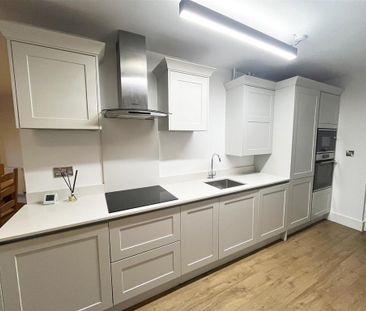 1 bedroom duplex to rent - Photo 2