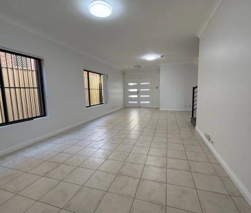 9A Carrington Street, - Photo 1