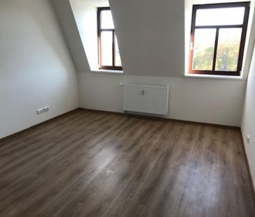 Böhler Straße - sehr schöne 4 Zimmer-Dachgeschoss-Wohnung mit Balkon! - Photo 4