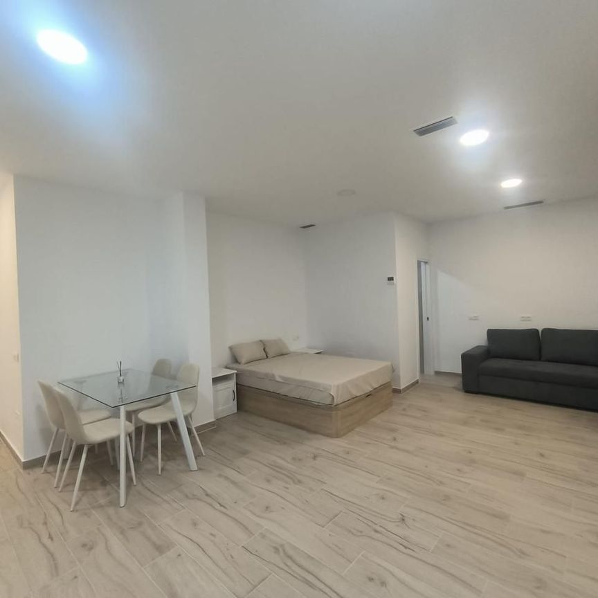 Estudio de alquiler en Alpujarras, Calvario - Photo 1