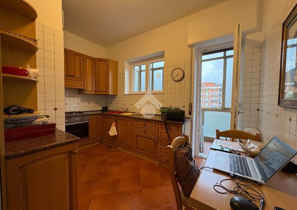 5 locali in affitto