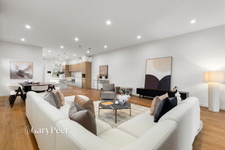 13b Lindsay St, McKinnon VIC 3204 - Townhouse For Rent | Domain - Photo 3