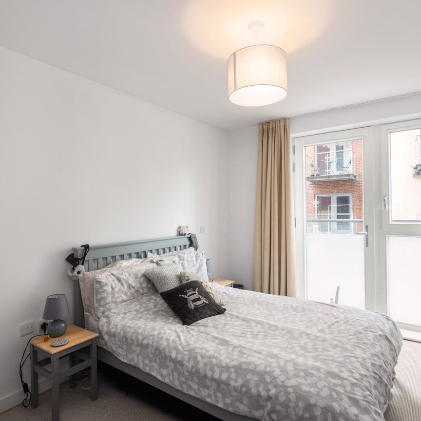 2 bedroom apartment to rent - Photo 1