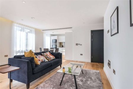 Impressive dual aspect apartment in a highly desirable modern development featuring 24/7 concierge, gym and stunning resident's roof terrace. - Photo 5