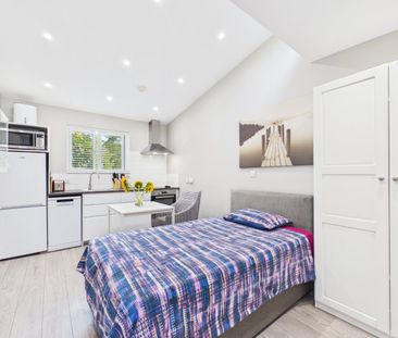 1 bedroom Studio in Lynton Green, Maidenhead - Photo 1