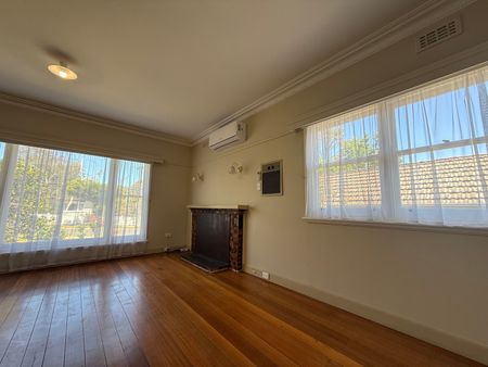 18 Berrima Road, Rosanna - Photo 2