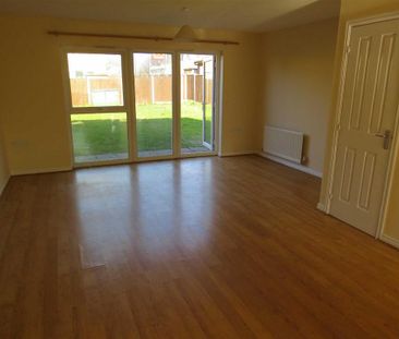 3 bedroom terraced house to rent - Photo 1