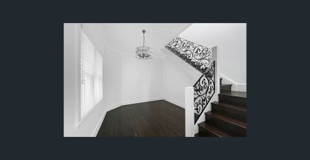 Immaculate 3-bedroom apartment above dentist in the centre of Earlwood - Photo 5