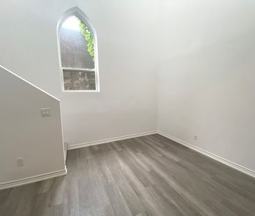 $1,799 / 2 br / 1.5 ba / 700 sqft 16 west ave S unit 113 - Photo 6