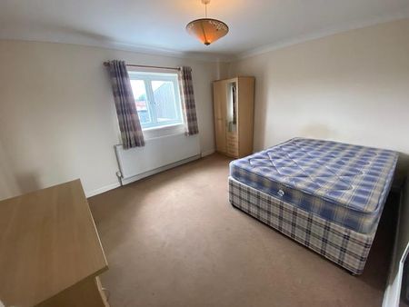 5 bedroom flat to rent - Photo 2