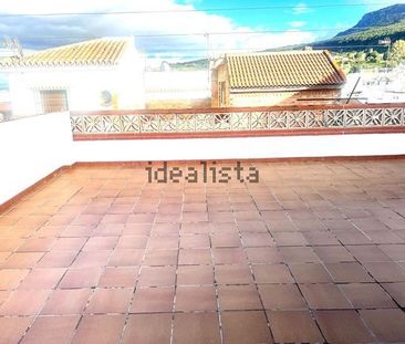 Alquiler de chalet adosado en Calle Virgen de Gracia - Photo 1