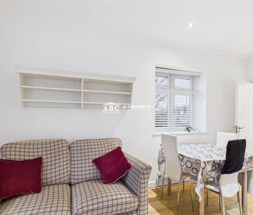 Holders Hill Road, NW4 1JP, London - Photo 3