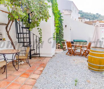 Townhouse in Salares, Inland Andalucia in the mountains - Photo 1