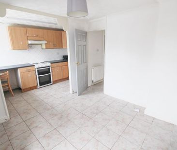 3 bedroom terraced house to rent - Photo 6