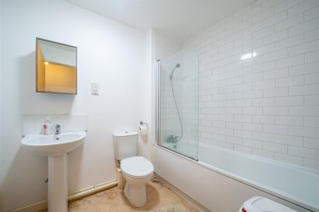 Park West, NG7 - Photo 5