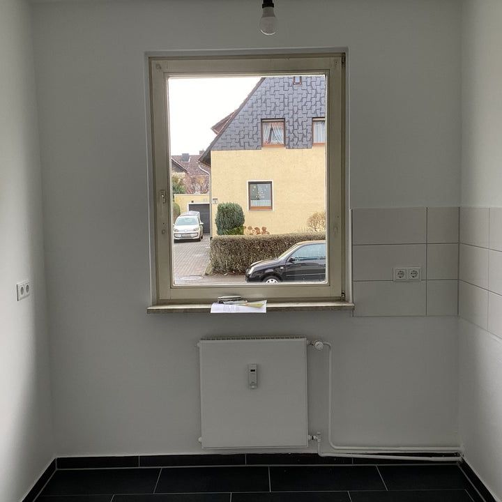 Frisch renovierte 4-Zimmer-Wohnung, ca. 67 m², Balkon, sofort verfügbar - Foto 1