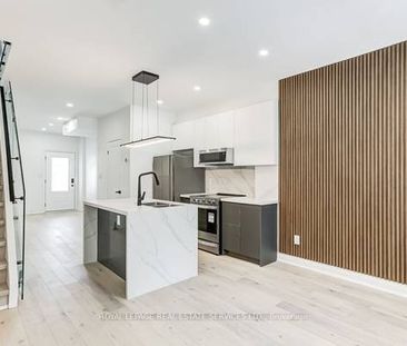 Stunning newly renovated home in Prime Danforth W/ Parking - Photo 2