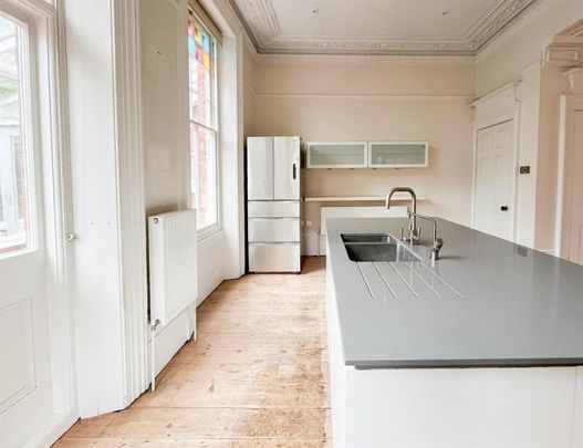 Lower Park Road, Hastings, TN34 2LE - Photo 1