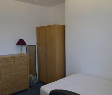 2 Rooms to let near Plymouth Barbican - Photo 1