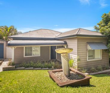 Quiet Three-Bedroom Home in Elevated Lake Heights - Photo 1