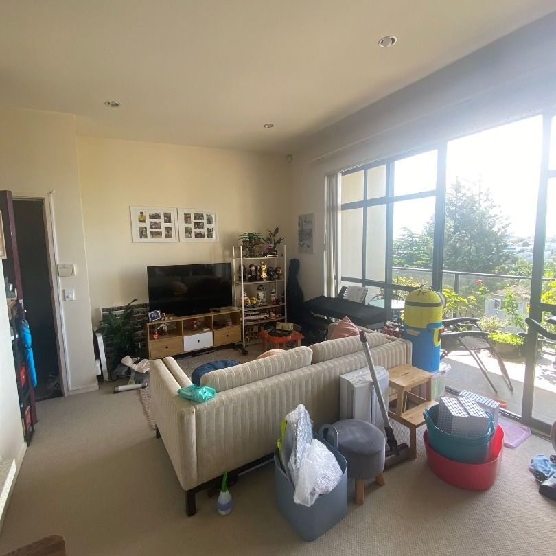 2 Bedroom Apartment - Photo 2