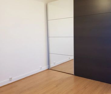 Location Appartement 4 pièces 92m² LA ROCHELLE 17000 - Photo 6
