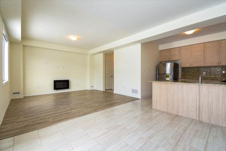 For Lease - 80 Hillcroft Way, Kawartha Lakes, Ontario - Photo 2