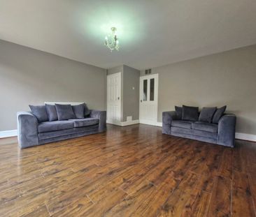 3 bedroom semi-detached to let - Photo 1