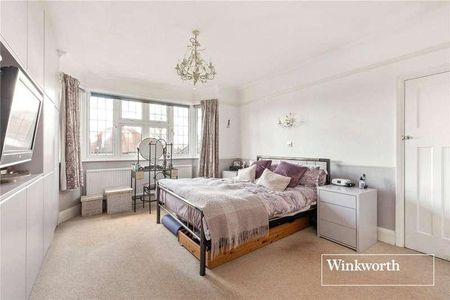 Friars Avenue, Whetstone, London, N20 - Photo 5