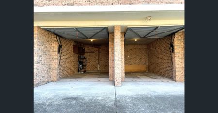 2 BEDROOM UNIT IN SECURITY BUILDING OF ONLY 4 UNITS - Photo 4