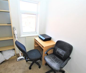 3 Bedroom , Chester - Photo 6