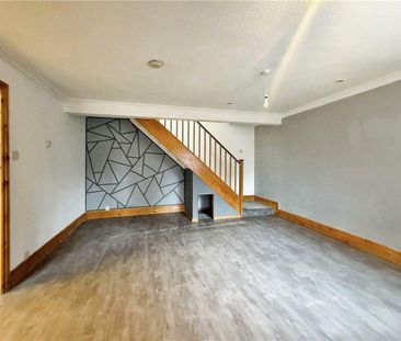 2 bedroom terraced house to rent - Photo 2